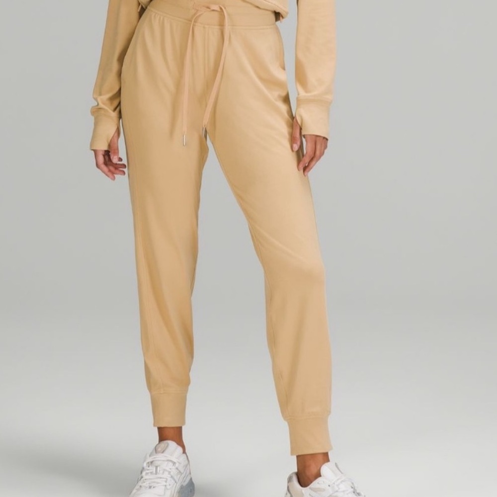 Lululemon ready to rulu jogger size 10